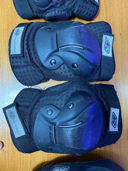 kit proteção skate com  joelheira cotoveleira munhequeiras - Foto 3