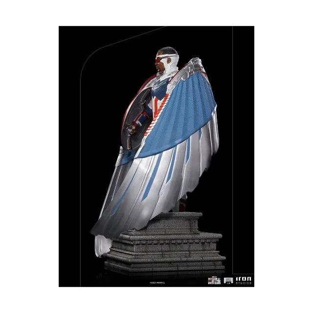 Captain America Sam Wilson (Closed Wings) - IRON STUDIOS Colecionável - Foto 3