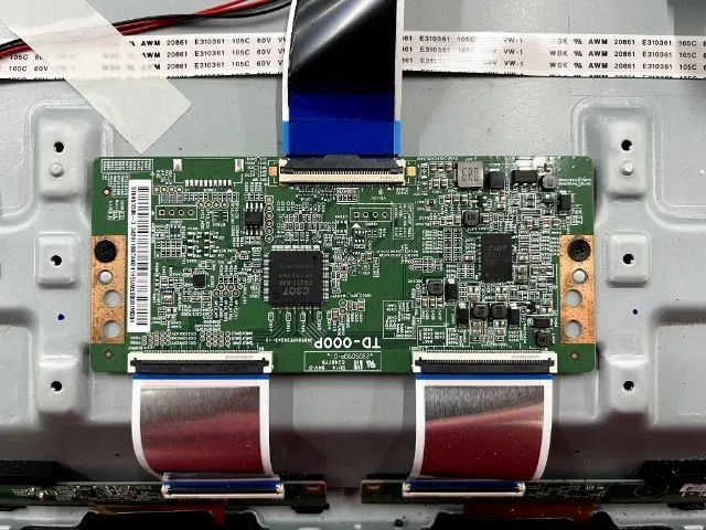 Peças (todas) Smart TV Philips 65PUG7408/78 - Foto 6