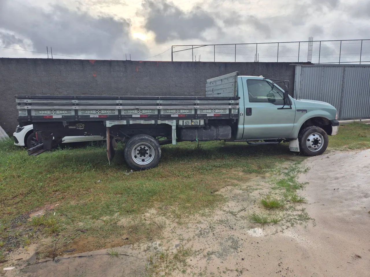 F4000 2011 com ar  - Foto 4