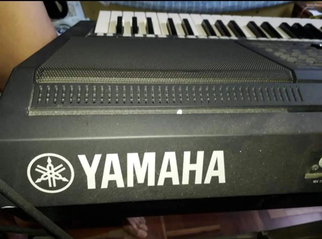 Workstation YAMAHA PSR-S750  - Foto 4