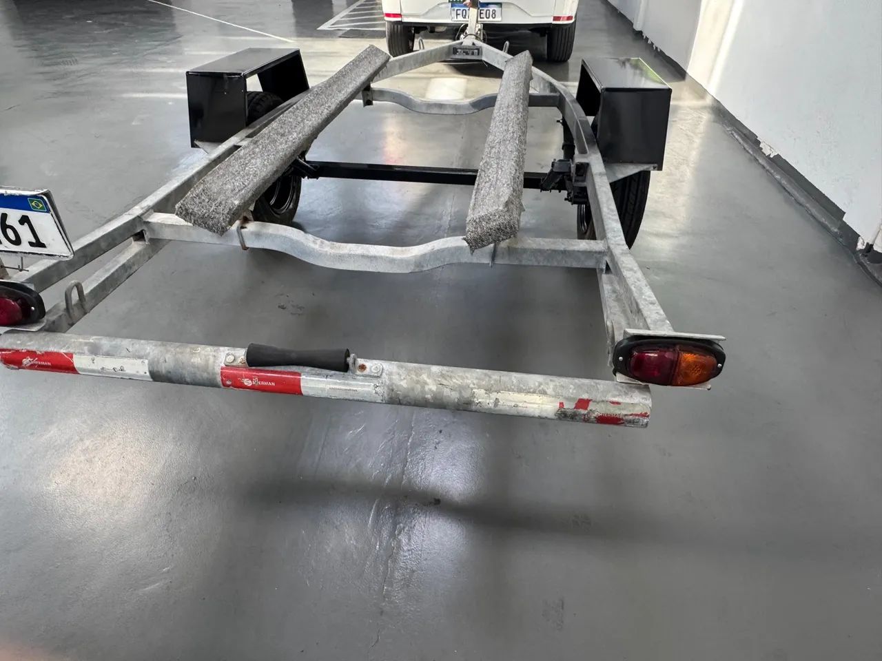 Carreta para jet ski galvanizada , reformada . - Foto 5