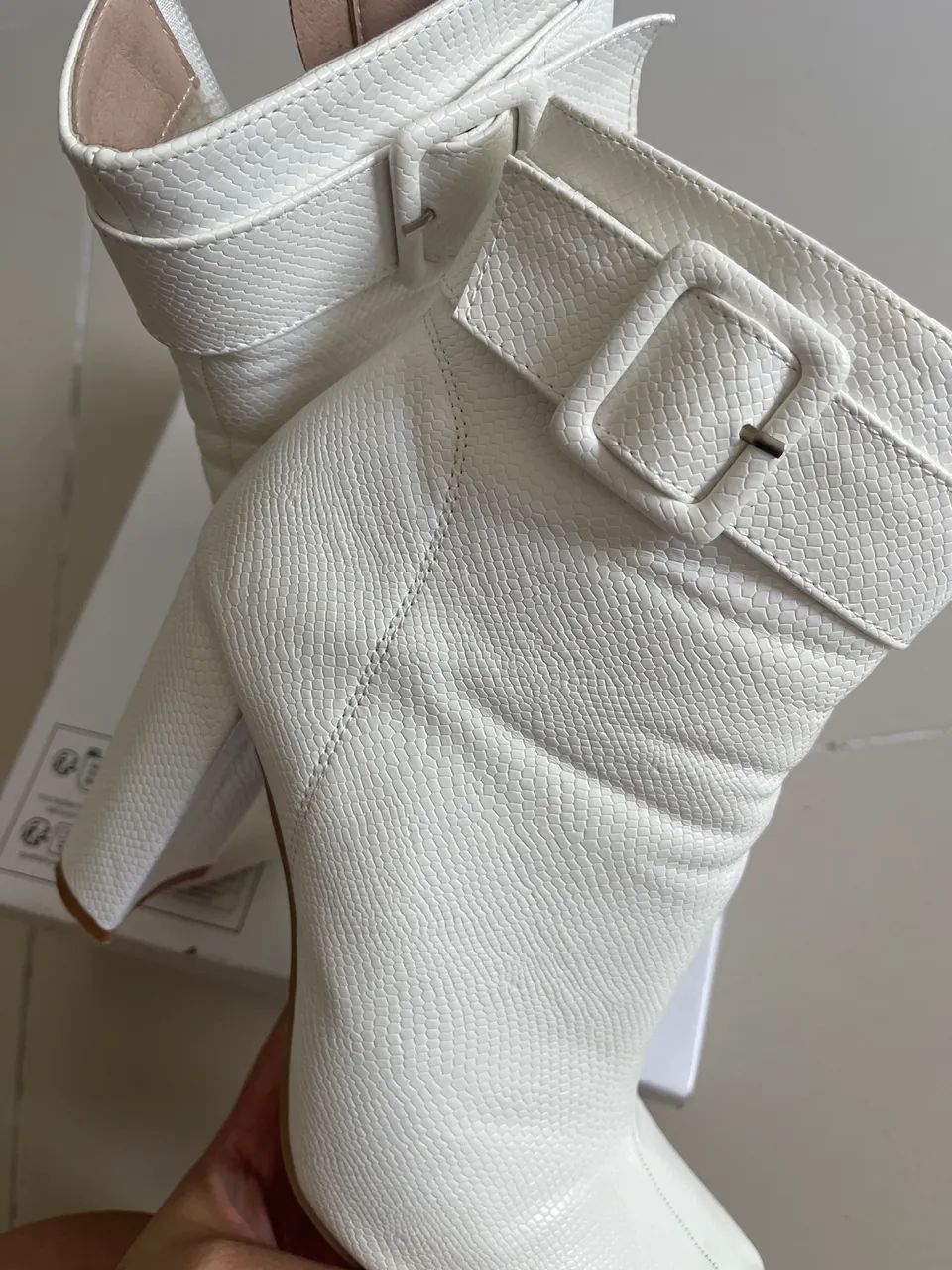 BOTA BRANCA E BOLSA - Foto 4