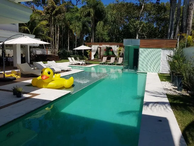 Linda Casa em condomínio Jardim Acapulco Guarujá - 6 suítes- Lazer Completo