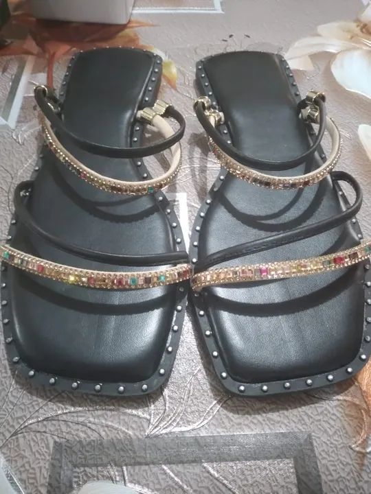 Sandálias Femininas Pretas com Strass - Foto 2