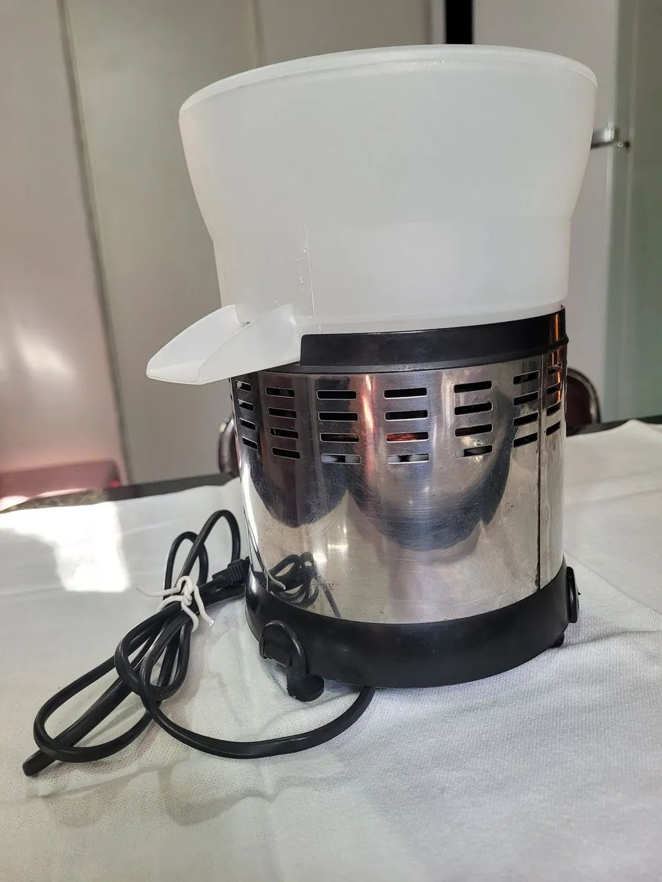 Espremedor de frutas Loren Sid 200W - Foto 3