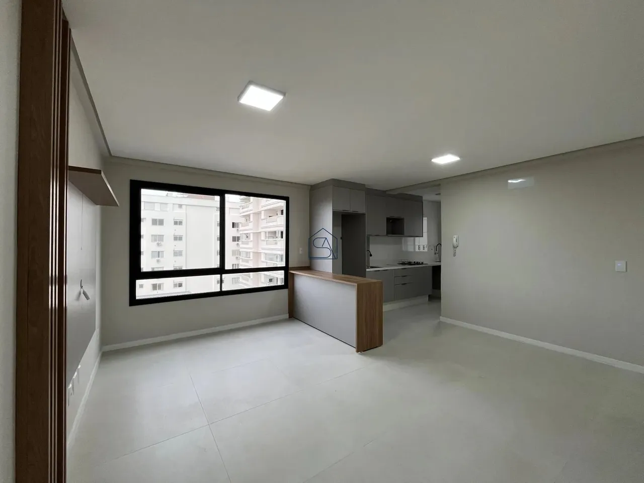 Apartamento semi mobiliado com 02 dormitórios à venda na Pedra Branca em Palhoça
