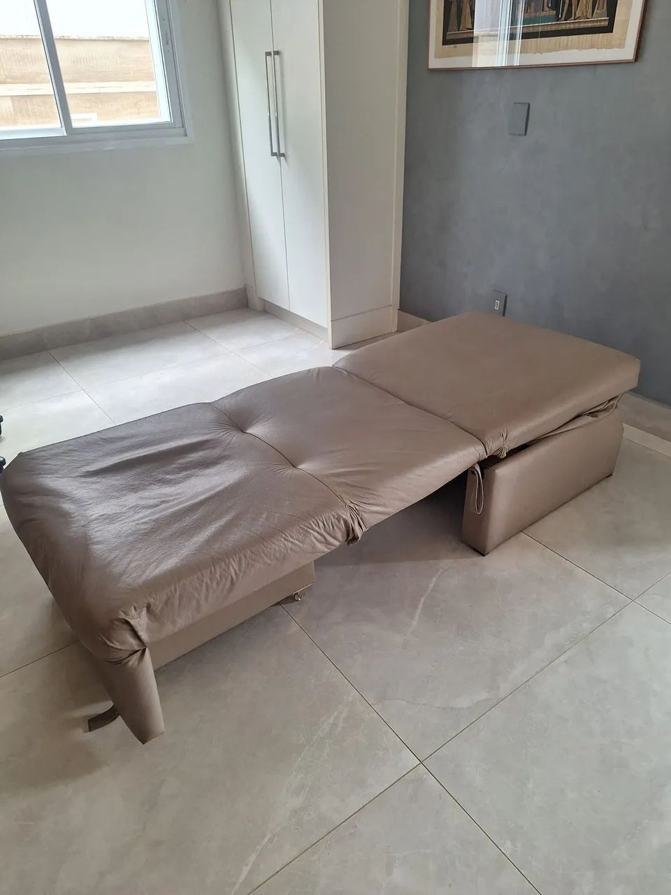 Sofá cama em couro sintético - Foto 4