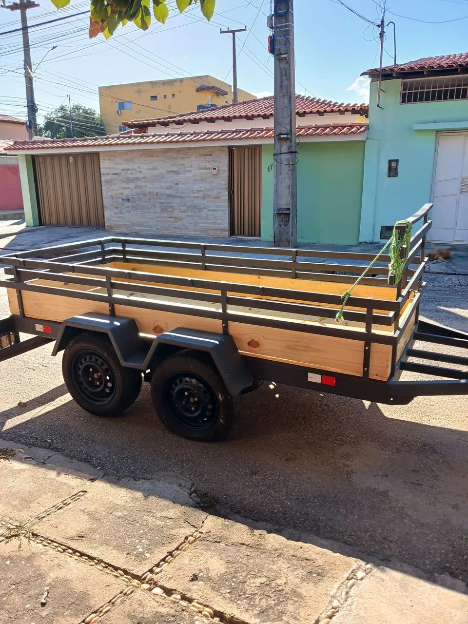 BAIXOU! - Carretinha para transporte - Madeira e Aço Reforçado