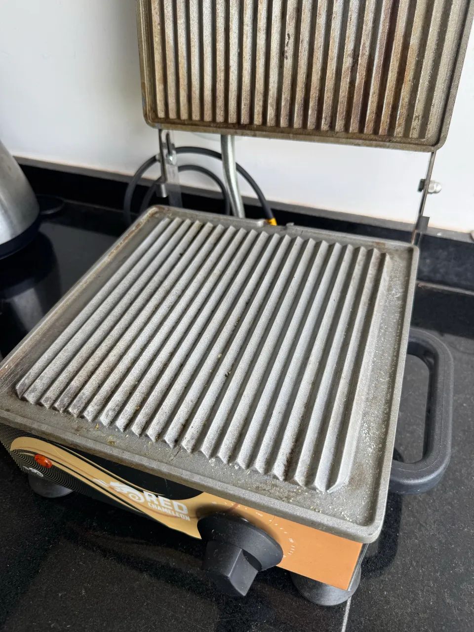 SANDUICHEIRA PRENSA ESTRIADA 35CM 220V - Foto 5