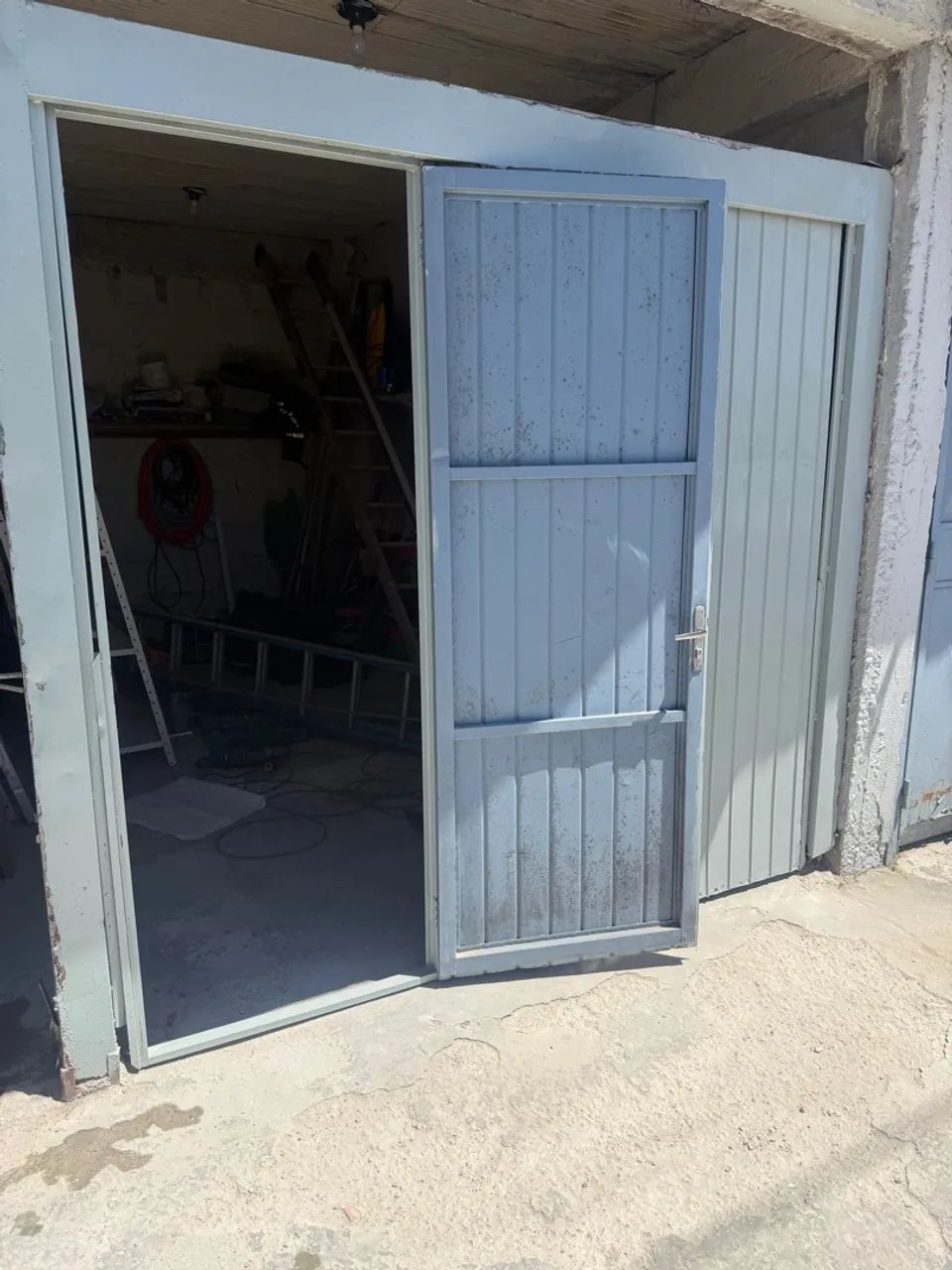 Garage gate64220044610947121