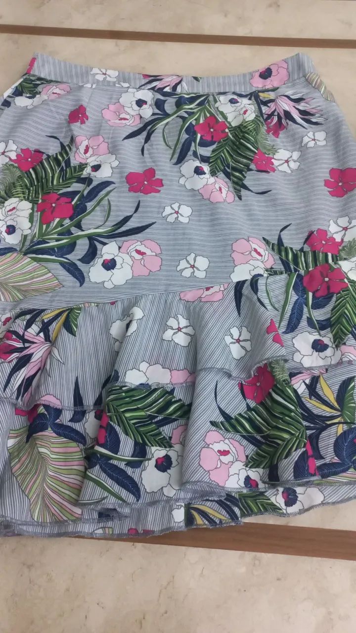 Saia floral com babados - Foto 2