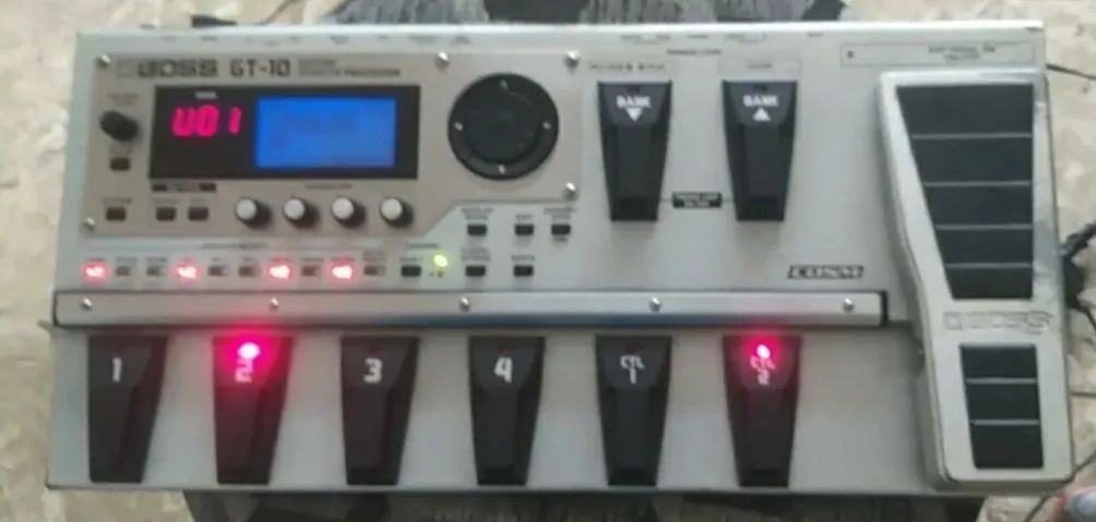 BOSS GT-10 Effects Processor64312827326722125