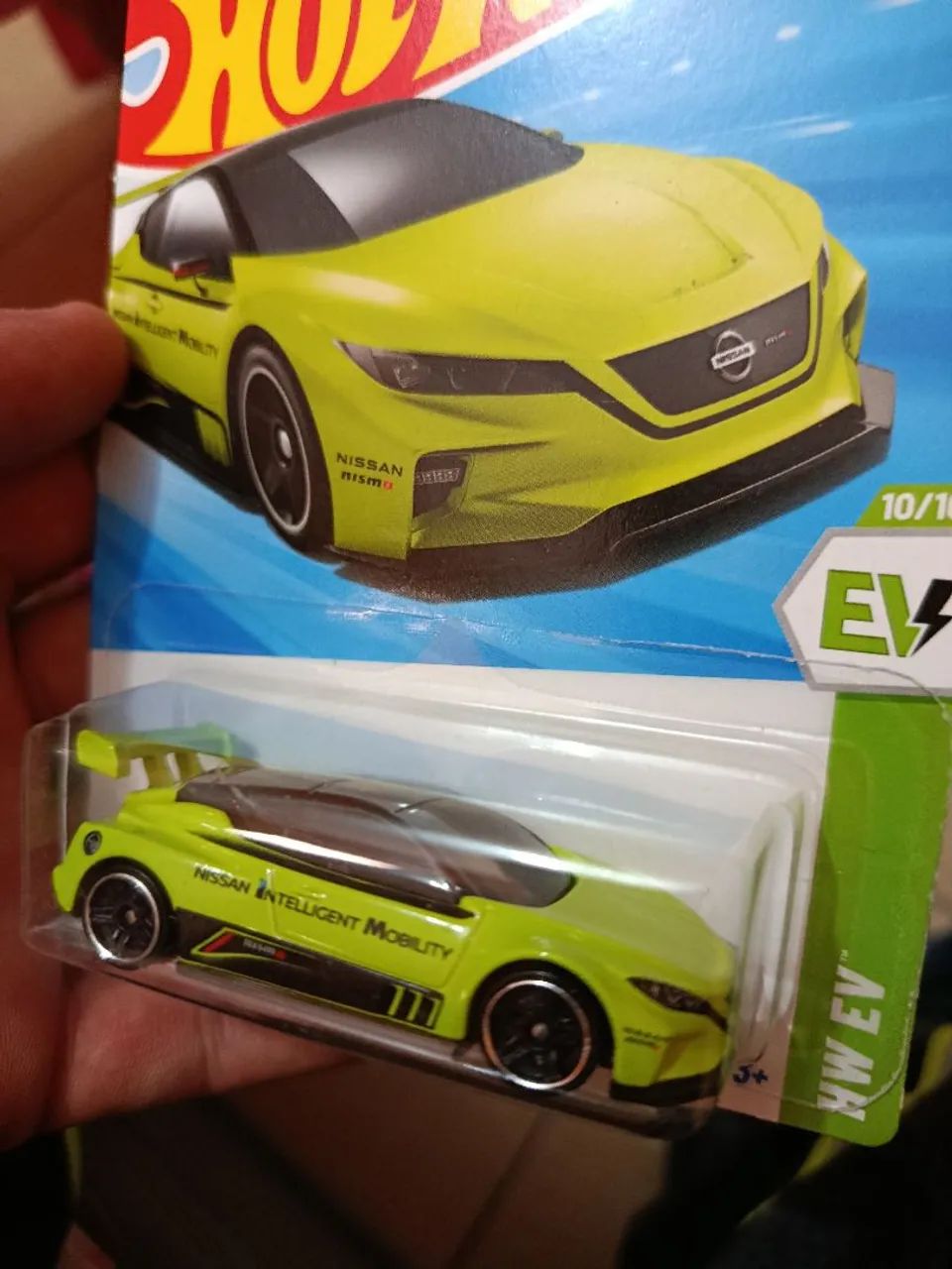 Hot Wheels Nissan Leaf Nismo RC_02