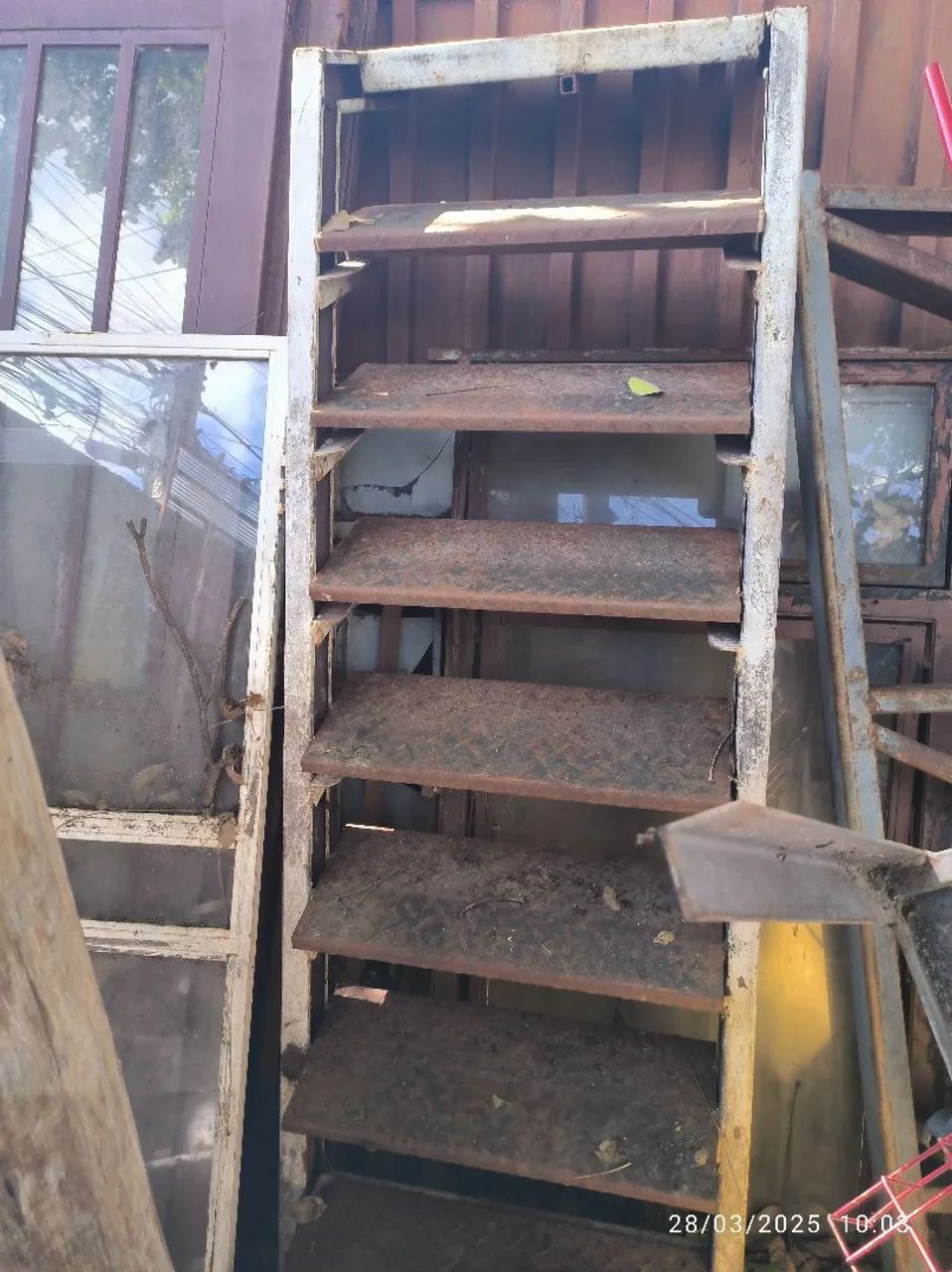 Escada de ferro para construção