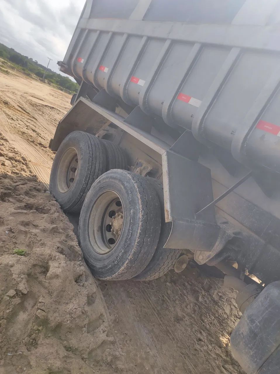 Caçamba Volks 23210 truck ano 2002 - Foto 3