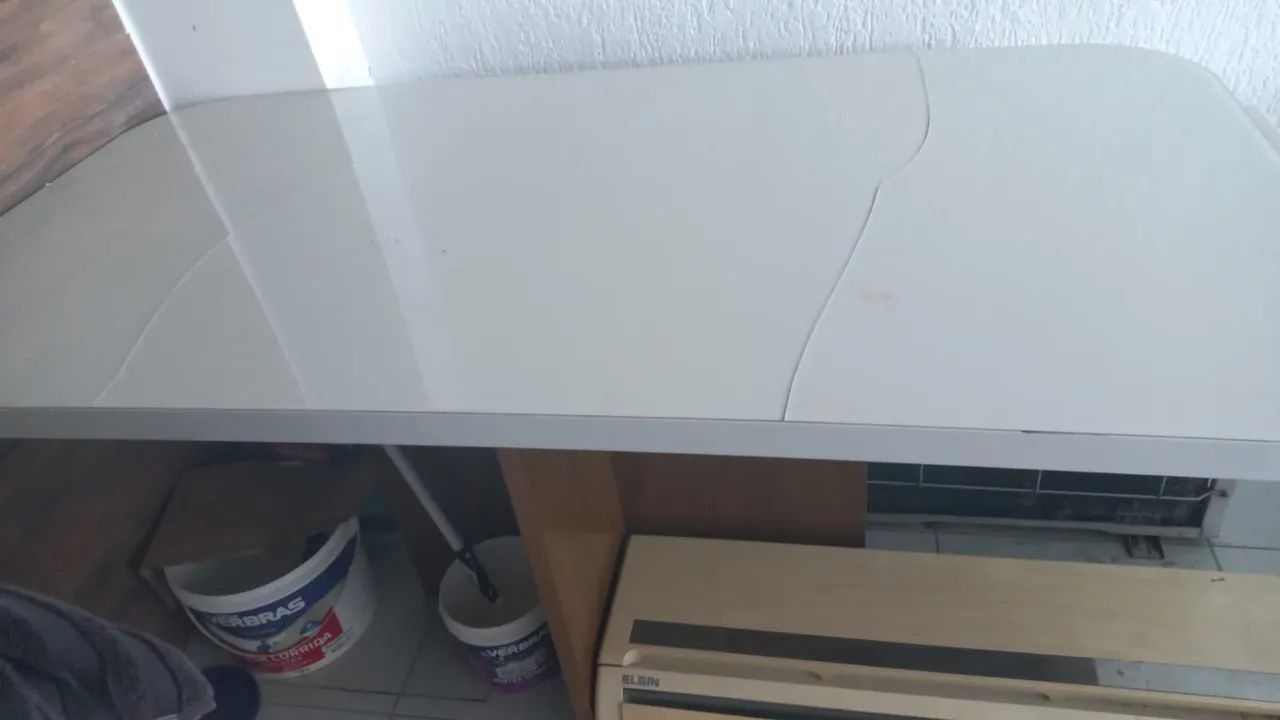 Mesa de vidro 64352682459521121