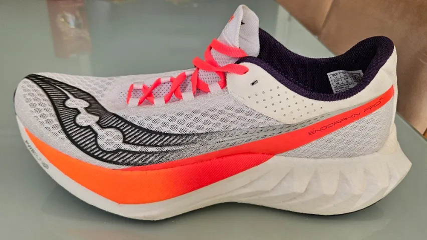 Saucony Endorphin 4 - Tênis Placa De Carbono - Tam 43