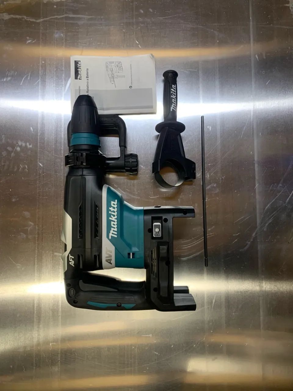 Martelo Perfurador Rotativo a Bateria Makita DHR400 - Foto 2