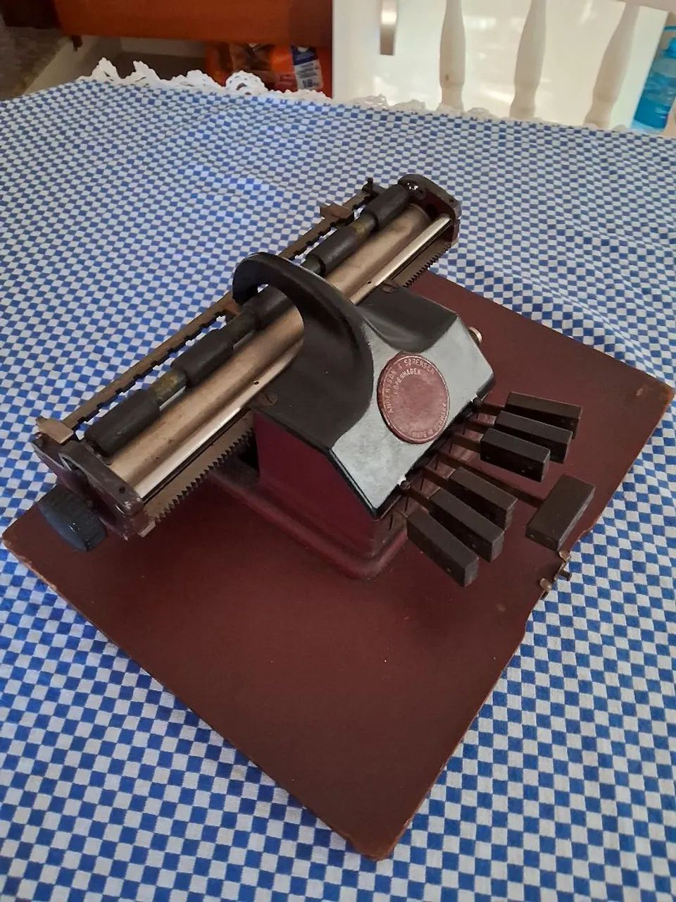 Antiga e rara máquina de escrever em Braille - Foto 3