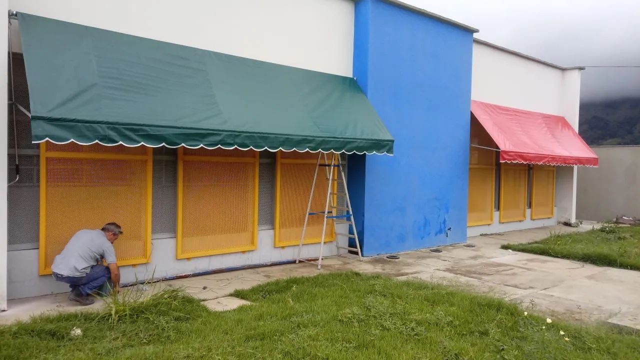 Cobertura em lona para proteção para janela - Foto 3