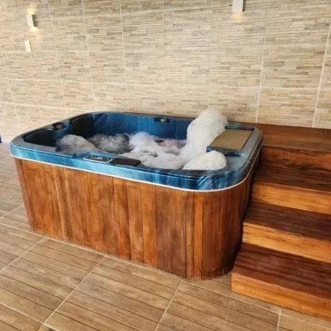Jacuzzi Duplo Importada de Portugal | Cromoterapia | Cascata | Com Deck de Madeira - Foto 3