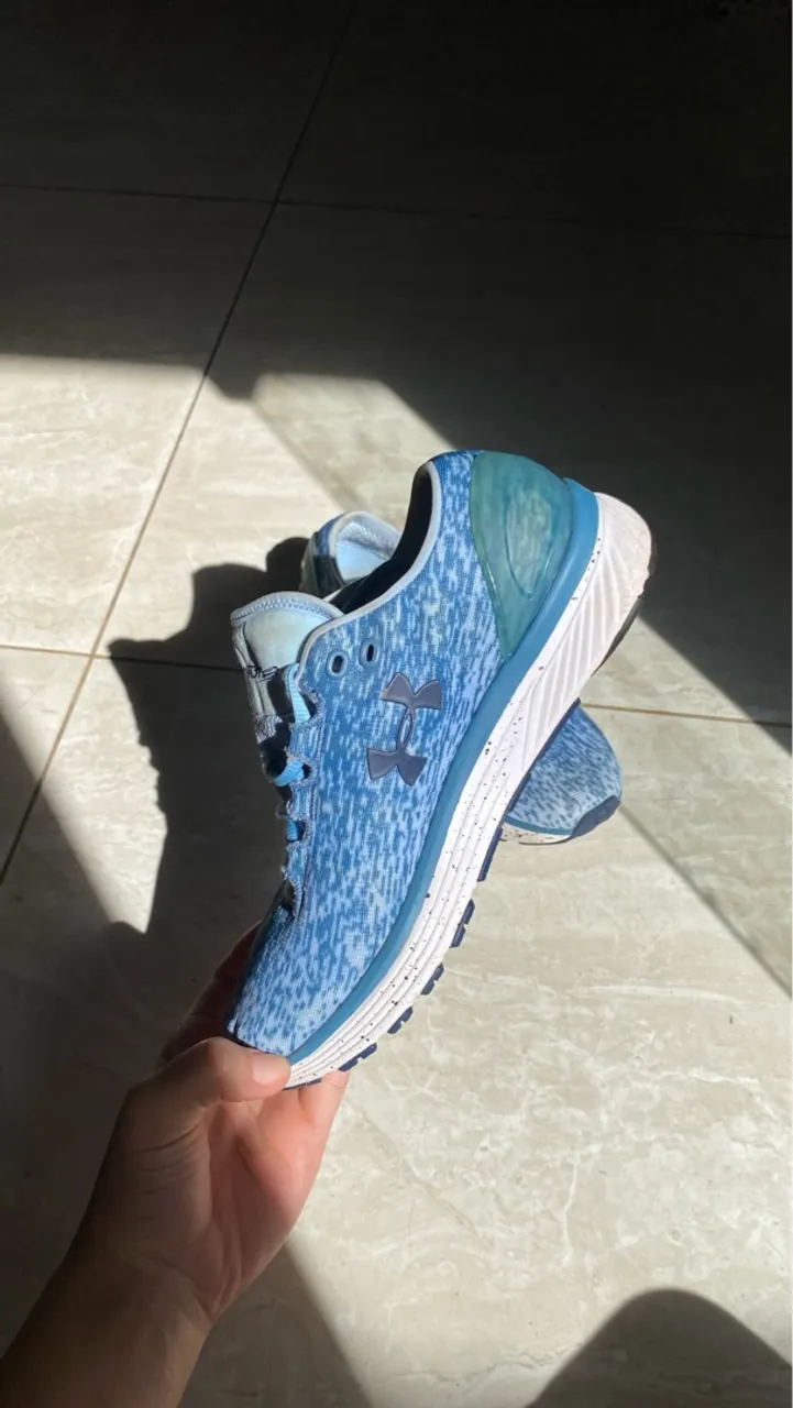 Tênis Under Armour Azul - Conforto e Estilo