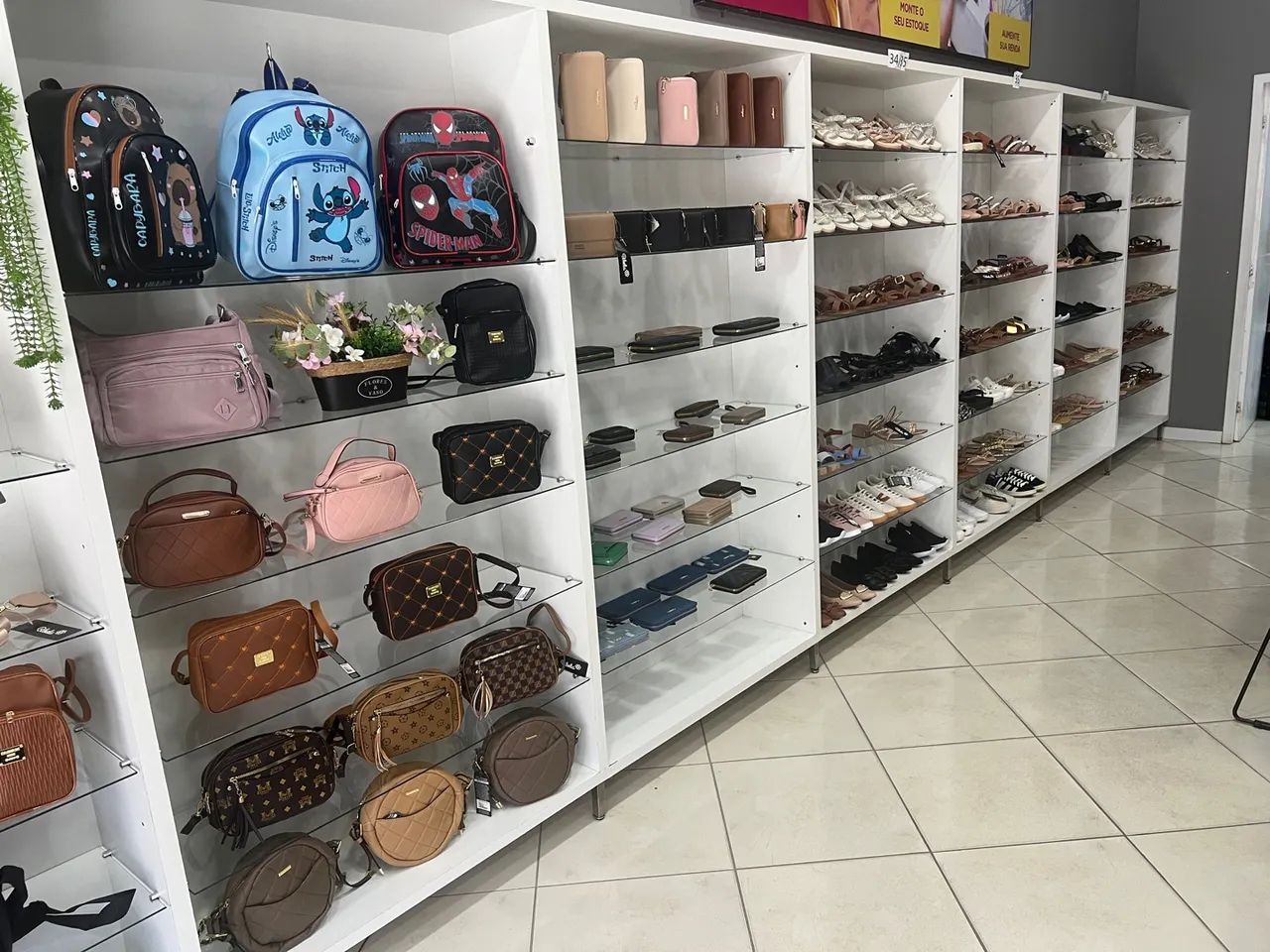 Móveis modulados com prateleiras de vidro - 14 blocos em MDF - Monte sua loja - Foto 5