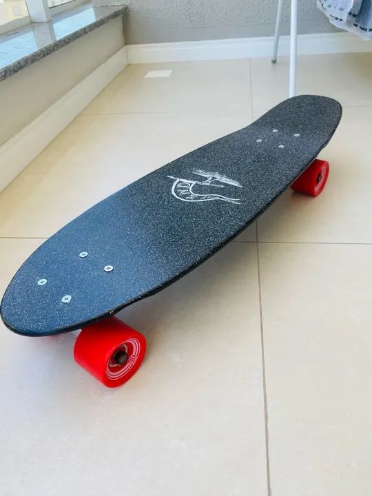 Skate semi novo