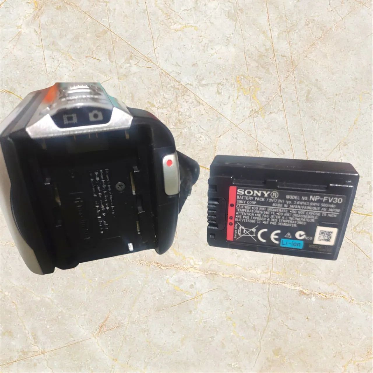 Filmadora Sony Handycam DCR-SX63 com Cabos Originais Manual e Guia Handycam (Usada) - Foto 4