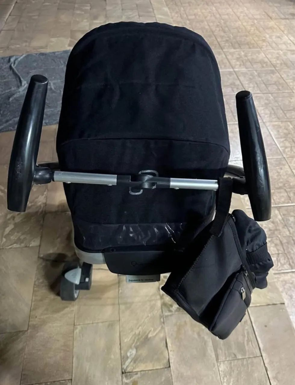 Vendo Carrinho de bebê quinny  - Foto 3