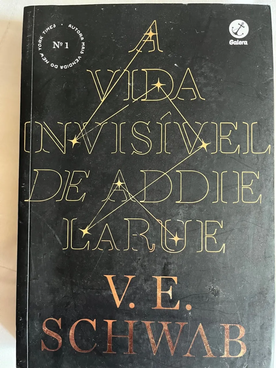 A Vida Invisível de Addie LaRue - V. E. Schwab