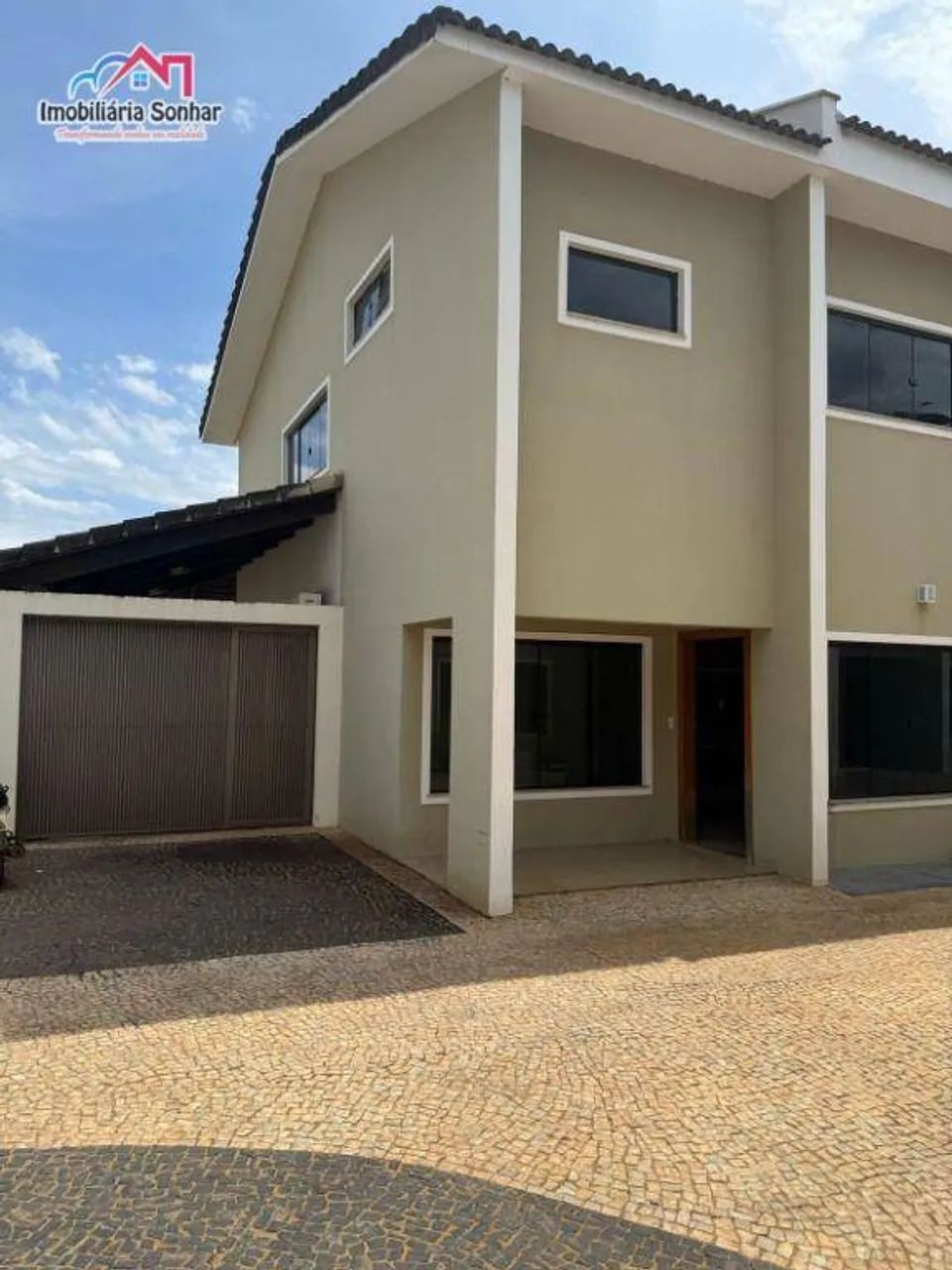 Sobrado com 3 dormitórios à venda, 143 m² por R$ 980.000,00 - 110 Norte (Arne 14) - Palmas