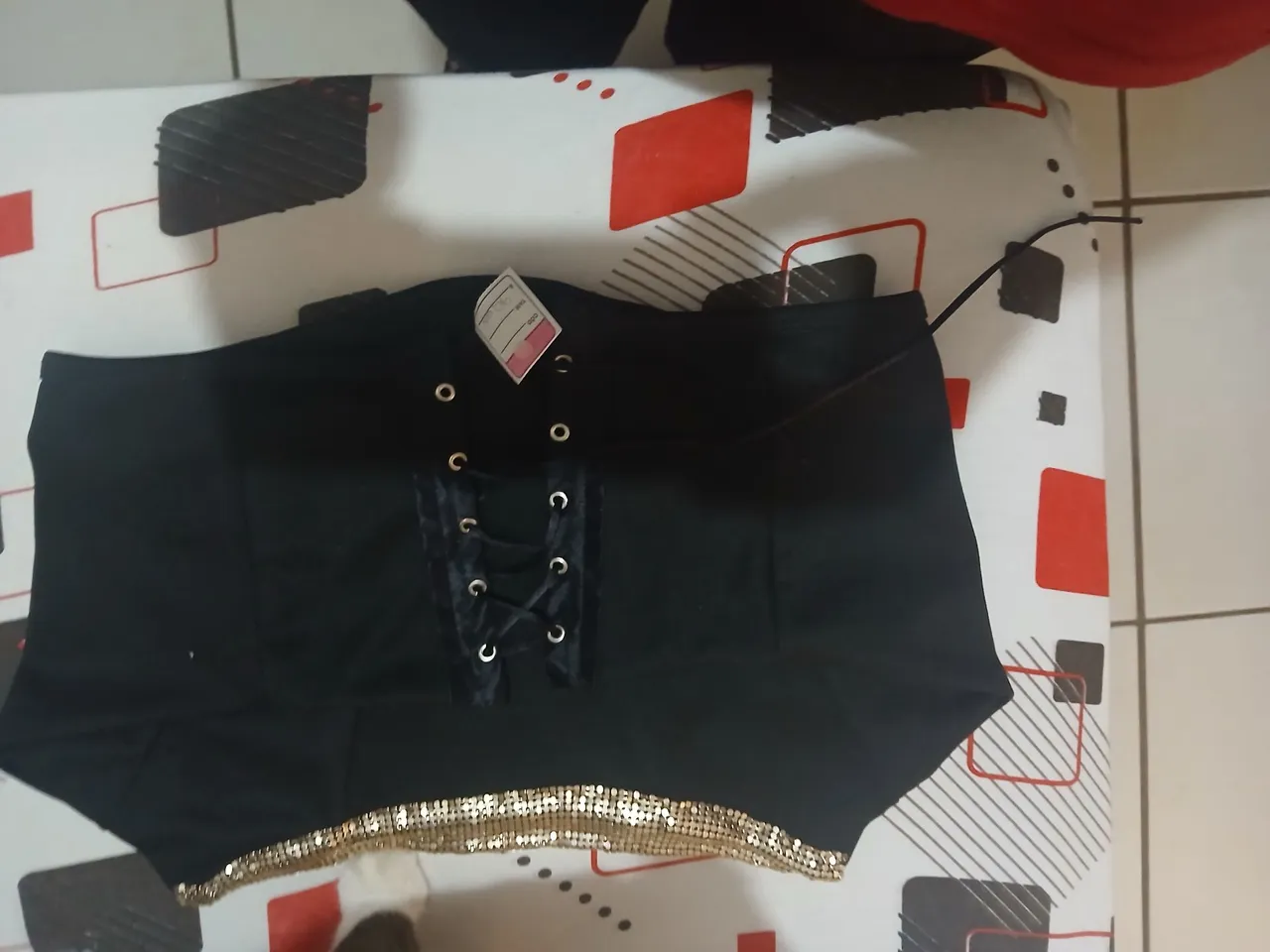 Body com detalhes em brilho e amarração