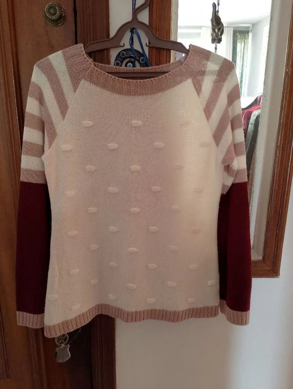 Suéter Feminino Detalhado