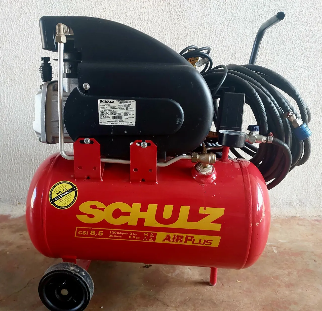 Compressor de Ar Schulz + mangueira + engate (pistola aluminio de brinde)
