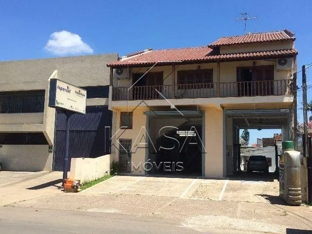 Sobrado à venda em Canoas.