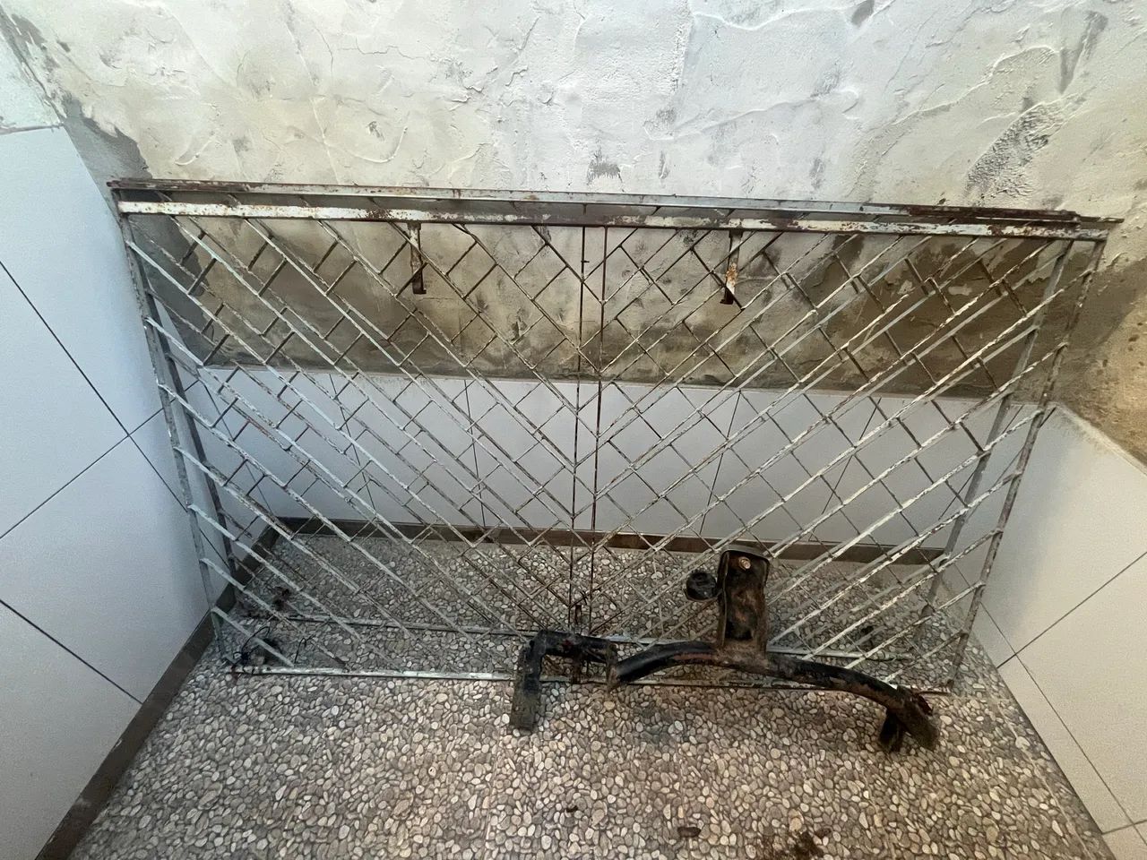 Portão de ferro64397050339842121