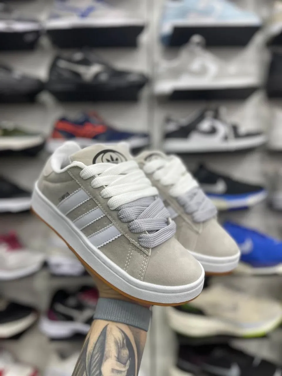 Tênis Adidas campus