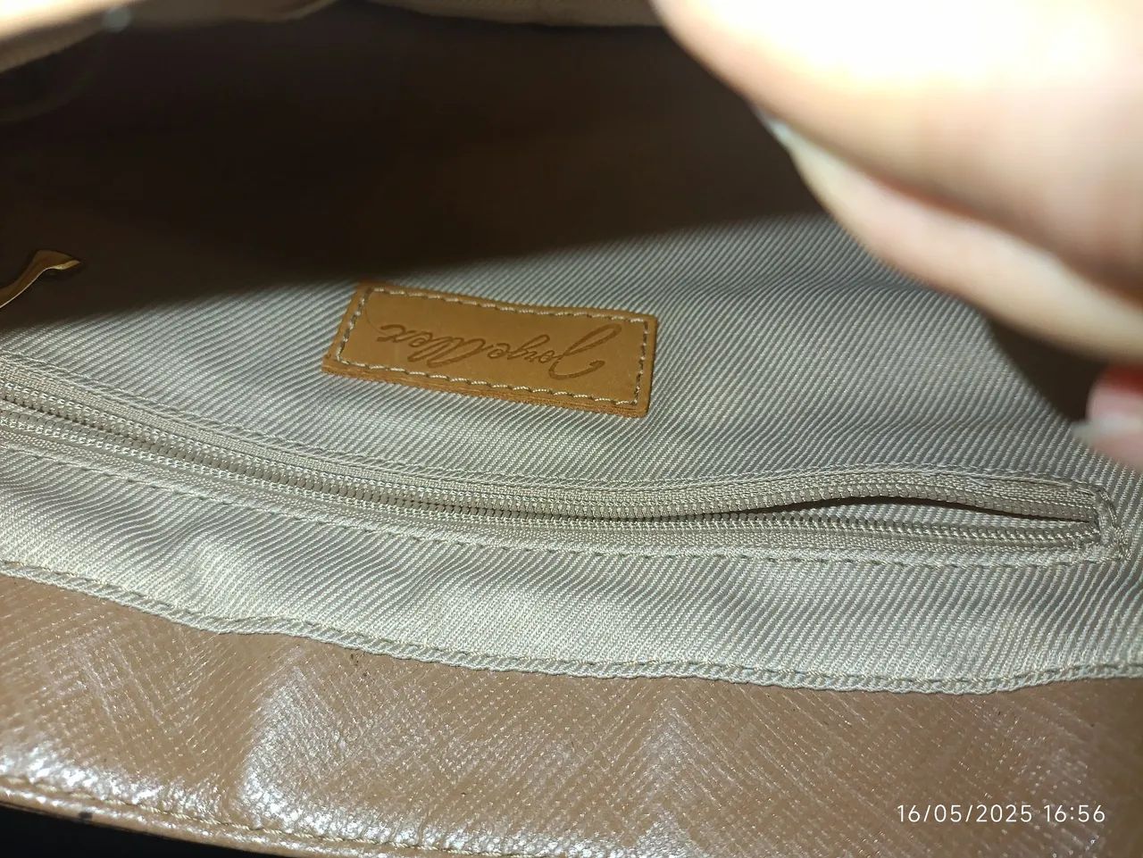 Bolsa de Ombro Bege e Branca - Foto 4