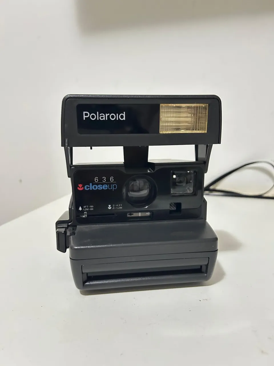 Polaroid 636 Close Up - Câmera Instantânea