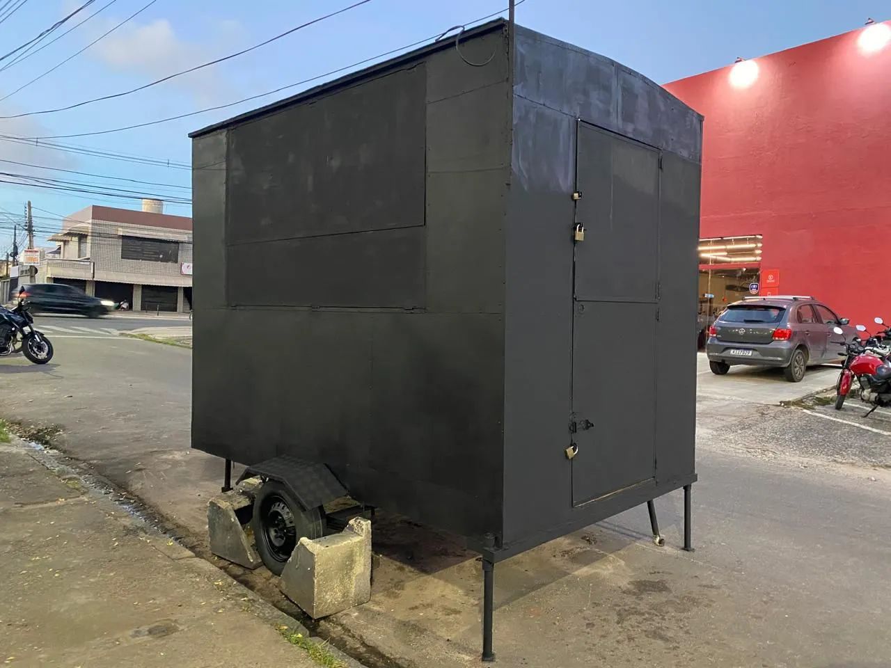 Rack de madeira com estrutura de ferro - Foto 3