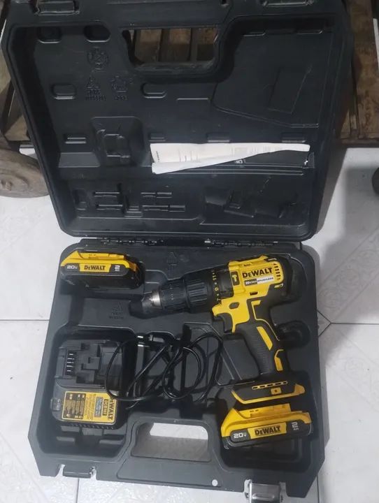Furadeira e parafusadeira Dewalt 20V  - Foto 2