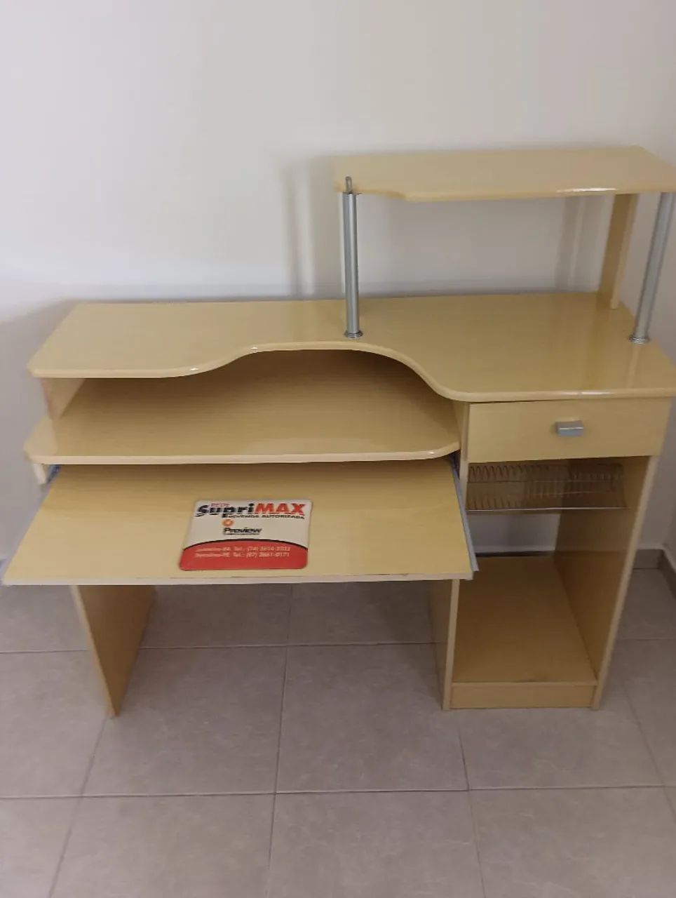 Escrivaninha para computador usada 64168528176131120