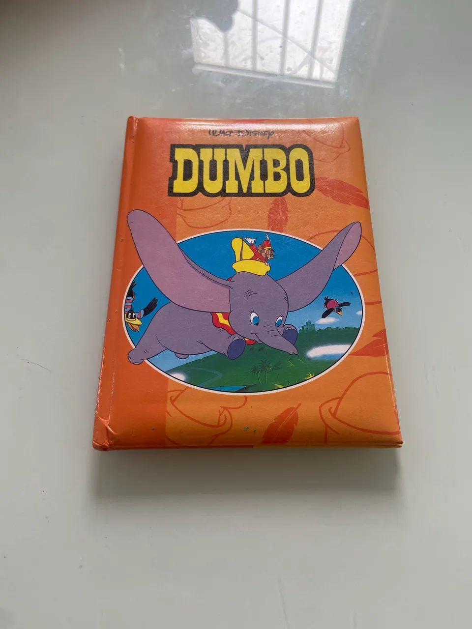 Livro infantil Dumbo 1997 raro 