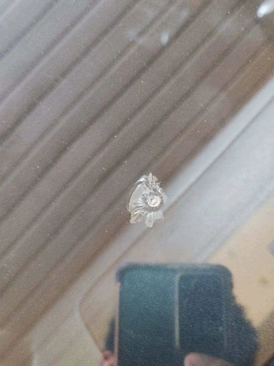 Conserto de trinca no para-brisa