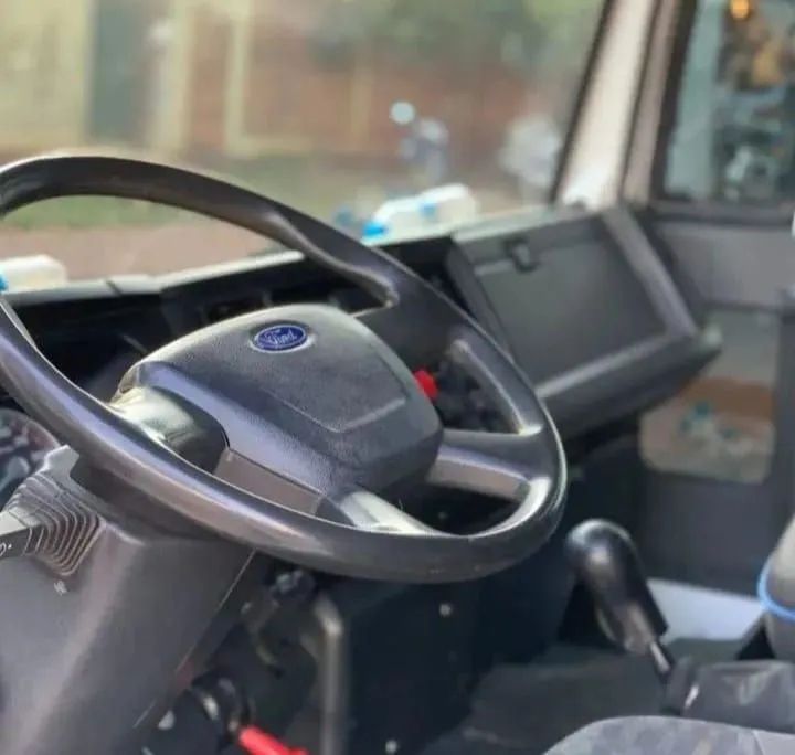 Ford cargo 816 guincho plataforma ano 2013 - Foto 7