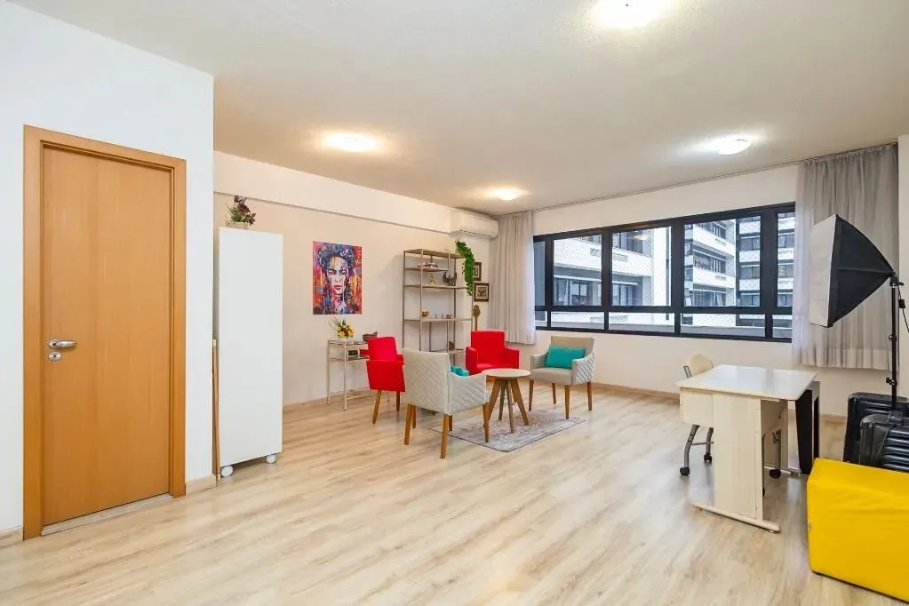 Sala para alugar, 43 m² por R$ 3.250/mês - Cabral - Curitiba/PR