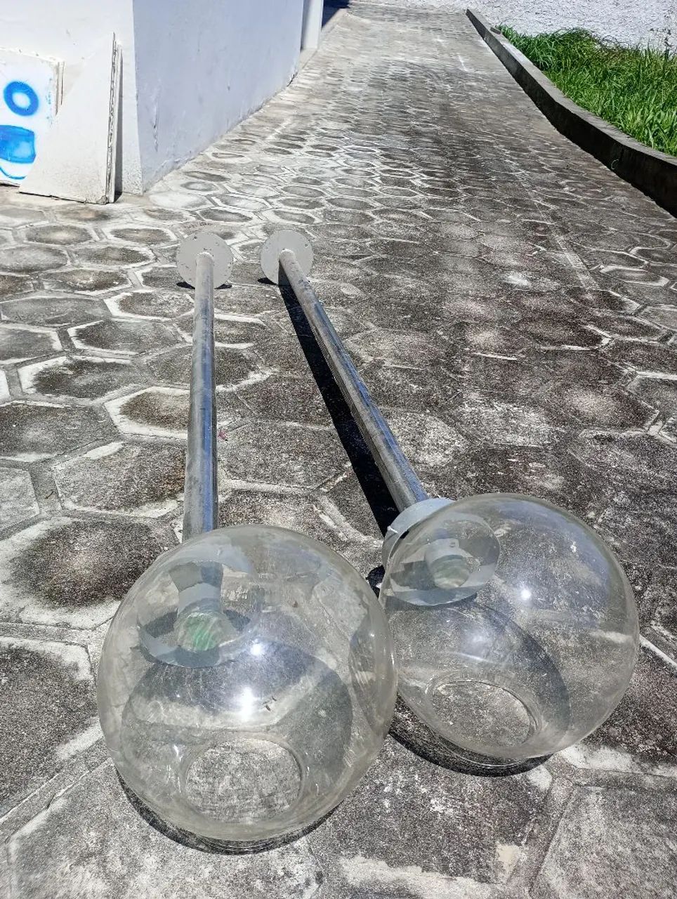 Iluminação de jardim, postes