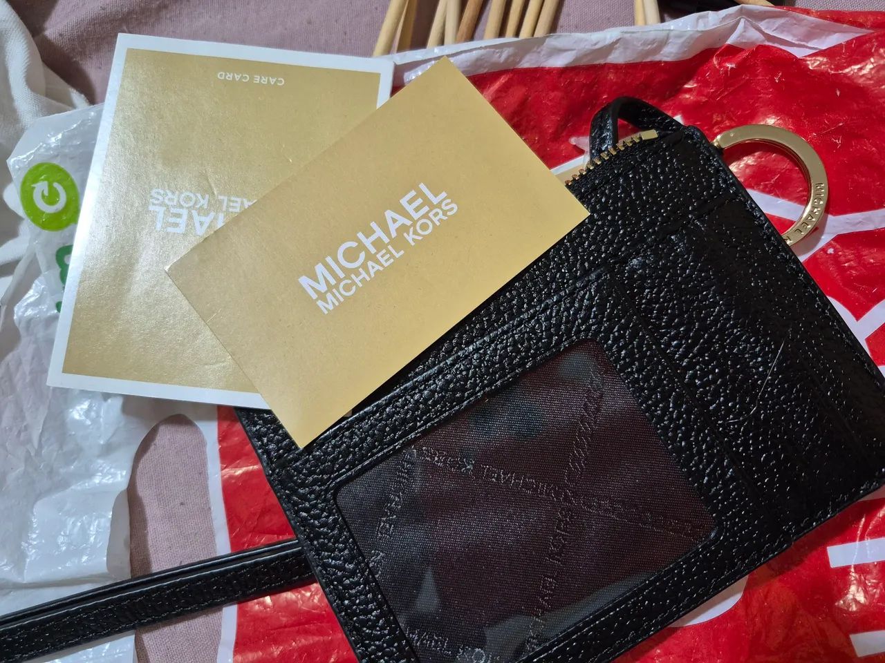 Carteira Michael Kors nova sem uso. - Foto 3